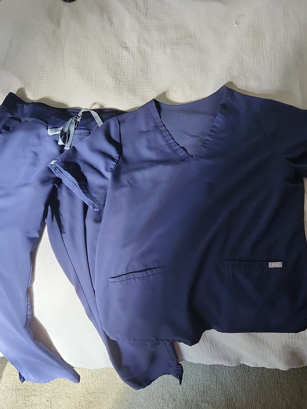 Figs Women's Navy Track Pants & V-Neck Scrub Top